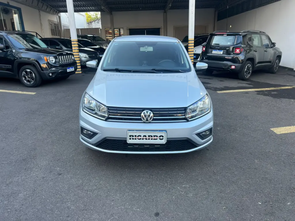 VOLKSWAGEN Voyage - Foto