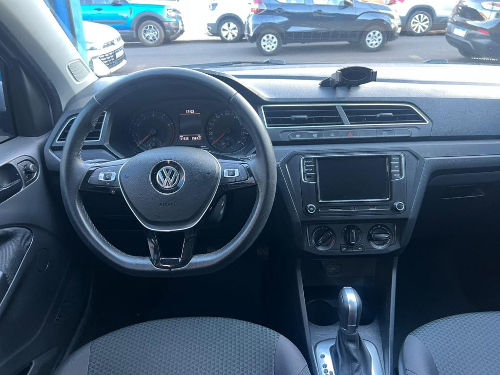 VOLKSWAGEN Voyage - Foto