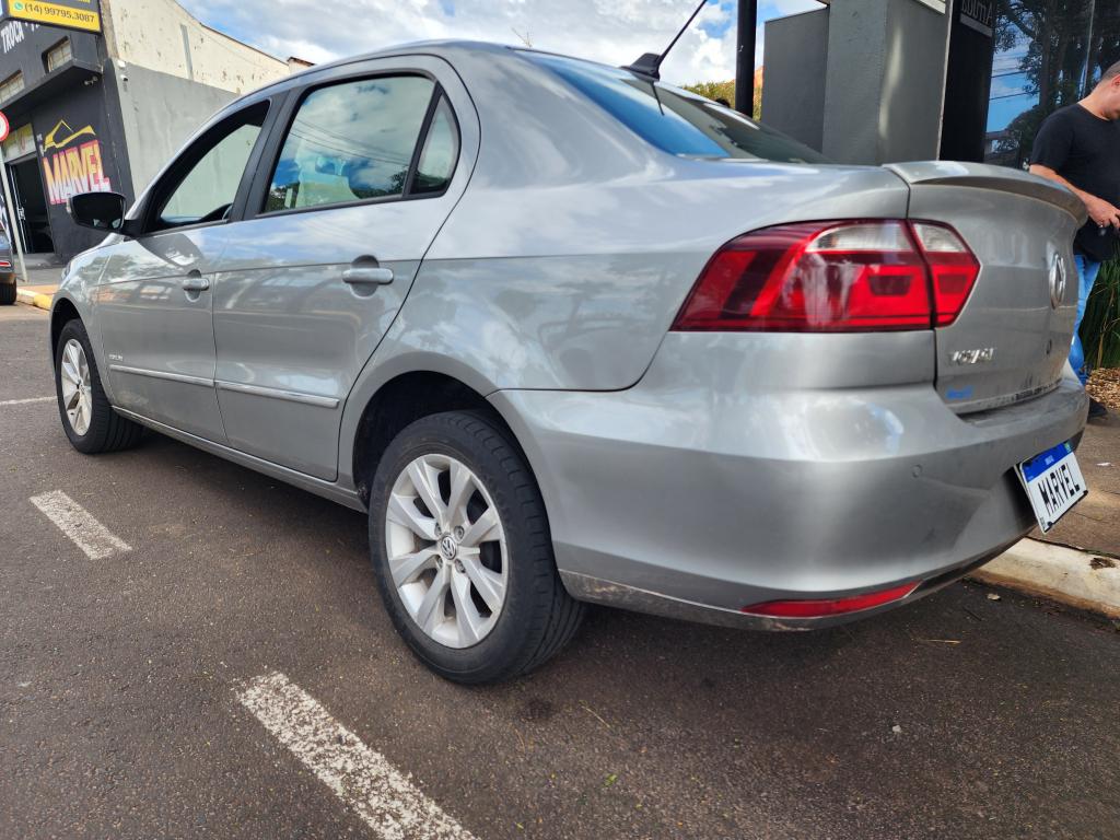 VOLKSWAGEN Voyage - Foto