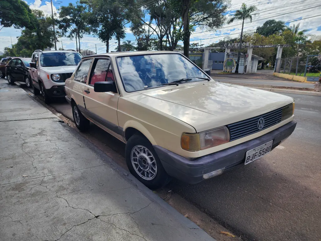 VOLKSWAGEN Voyage - Foto