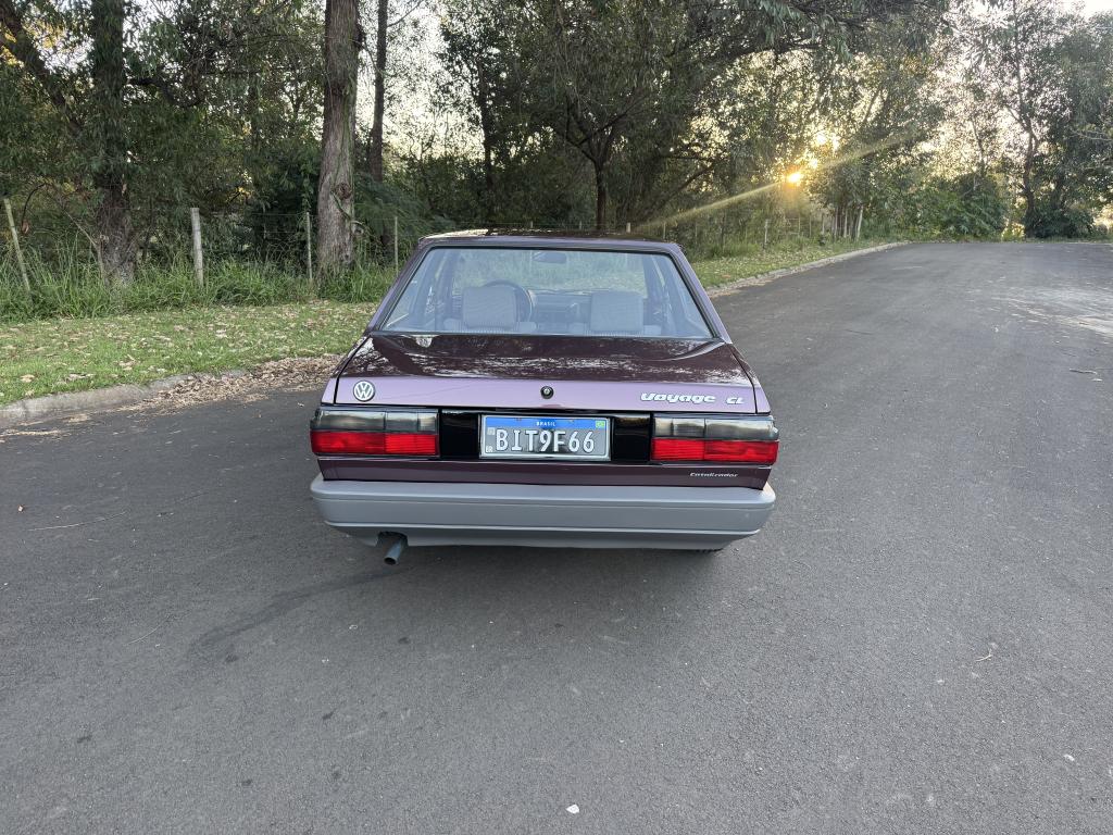 VOLKSWAGEN Voyage - Foto