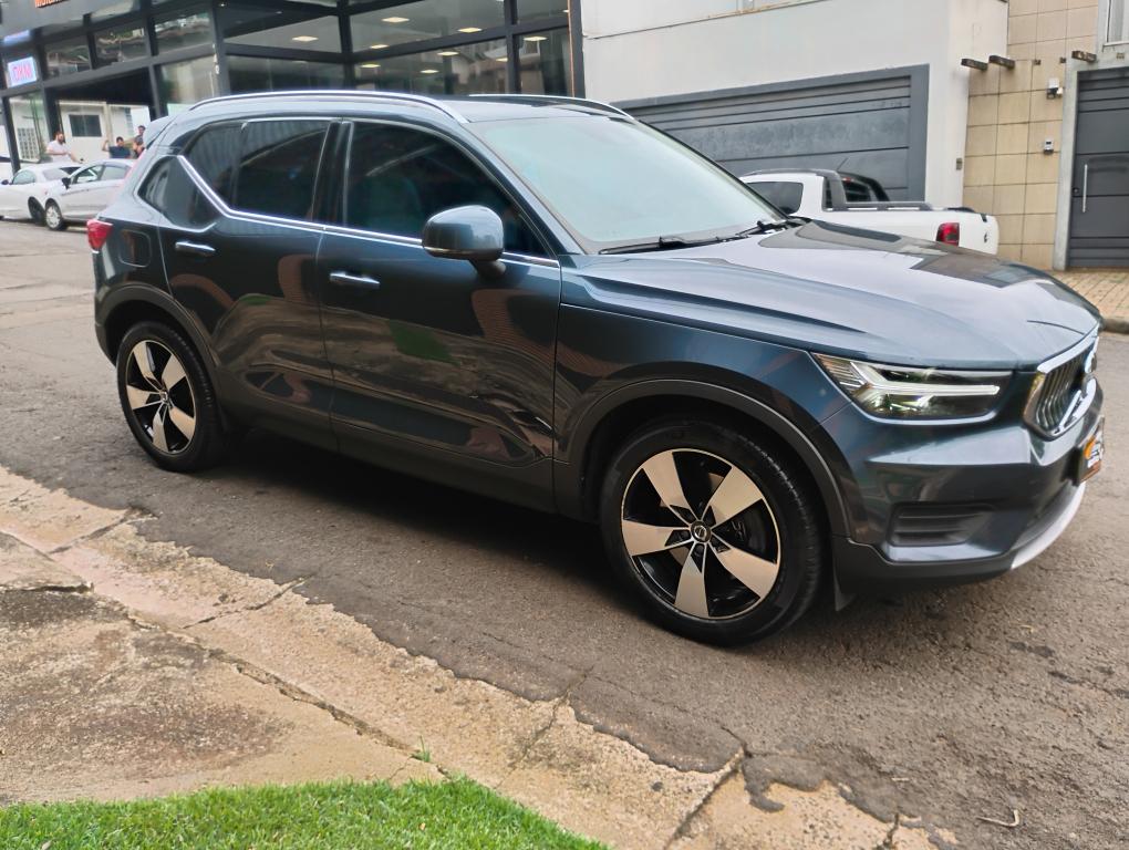 VOLVO XC40 - Foto