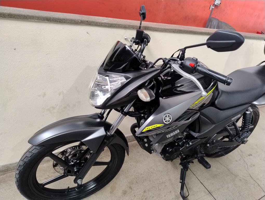 YAMAHA Fazer YS 150 - Foto