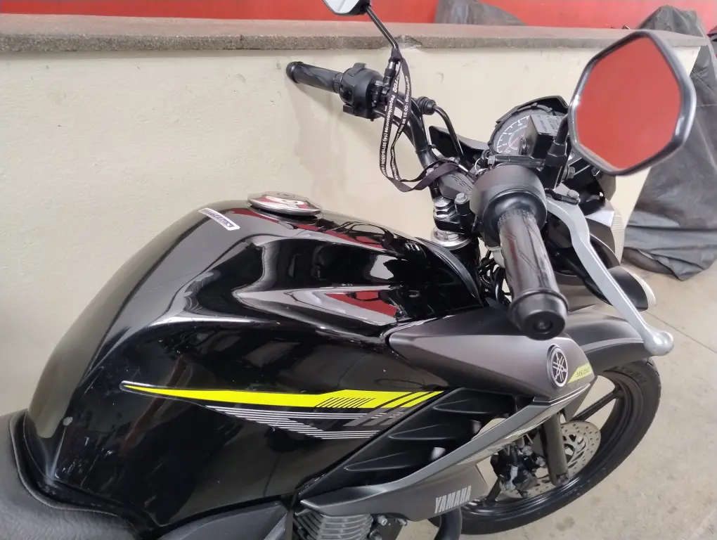 YAMAHA Fazer YS 150 - Foto