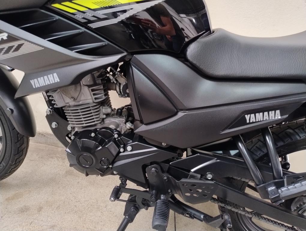 YAMAHA Fazer YS 150 - Foto