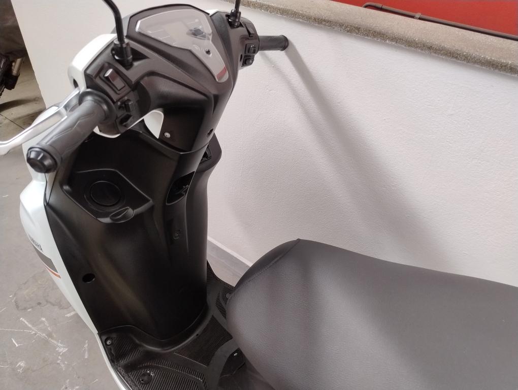 YAMAHA Fluo 125 - Foto
