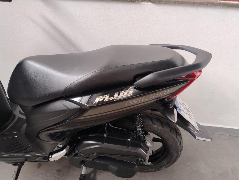 YAMAHA Fluo 125 - Foto
