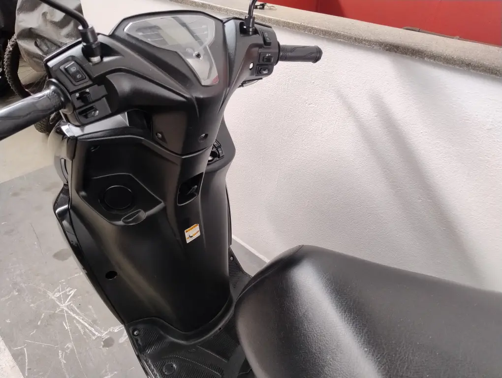 YAMAHA Fluo 125 - Foto