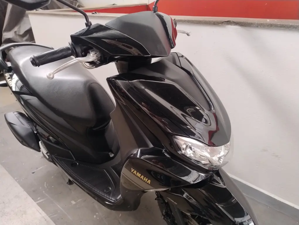YAMAHA Fluo 125 - Foto