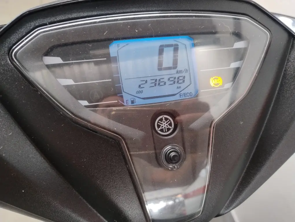 YAMAHA Fluo 125 - Foto