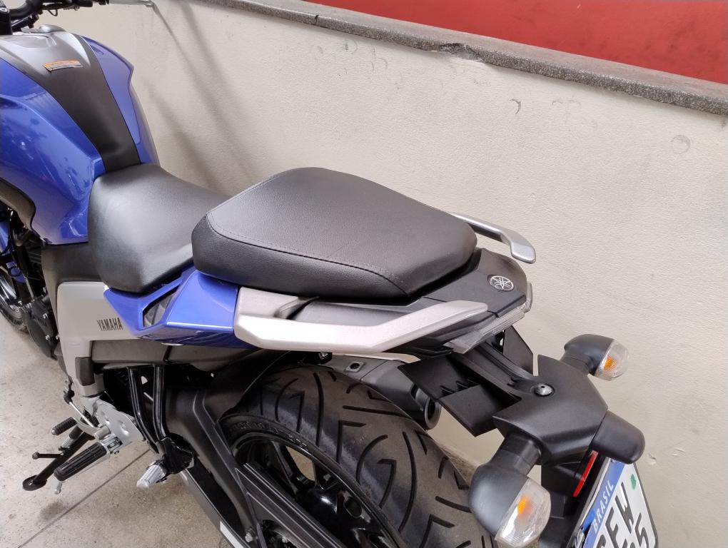 YAMAHA FZ 25 250 Fazer Flex - Foto