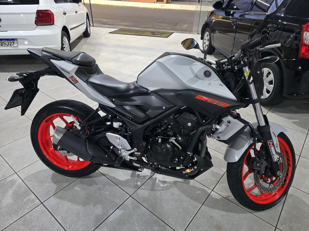 YAMAHA MT-03 300 - Foto