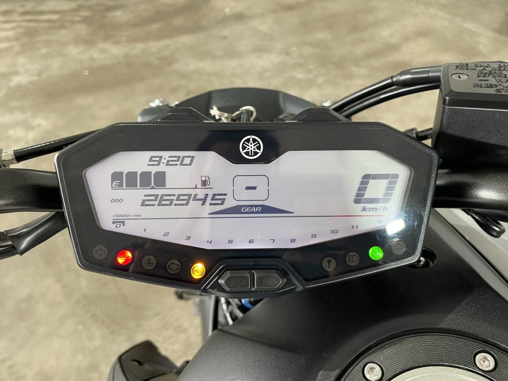 YAMAHA MT-07 700 - Foto