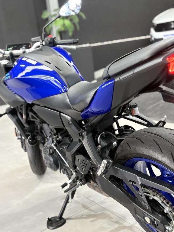 YAMAHA MT-07 700 - Foto