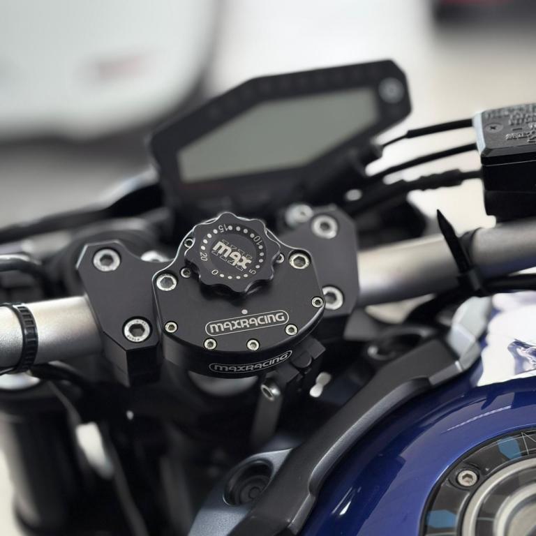 YAMAHA MT-09 850 - Foto