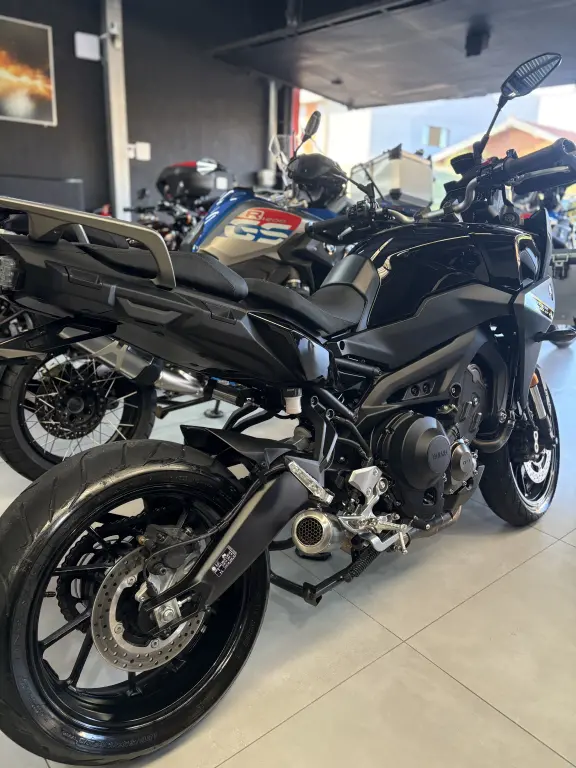 YAMAHA MT-09 Tracer GT 900 - Foto