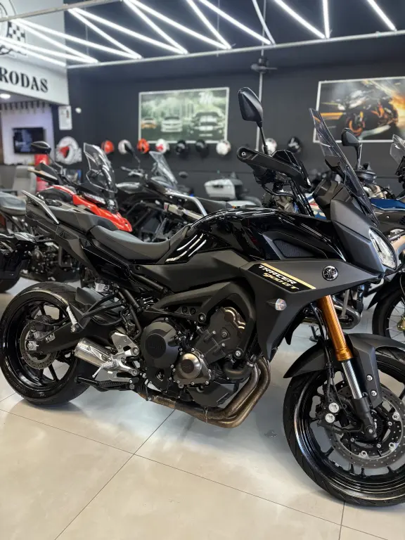 YAMAHA MT-09 Tracer GT 900 - Foto