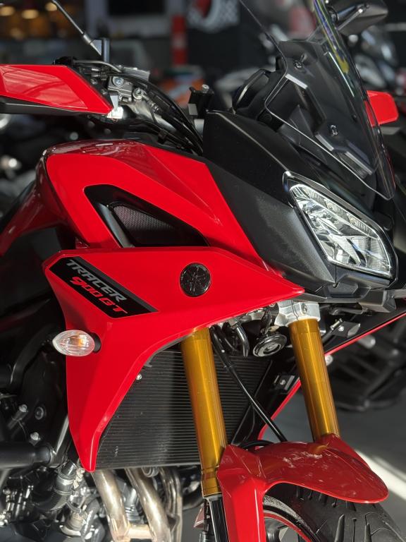 YAMAHA MT-09 Tracer GT 900 - Foto