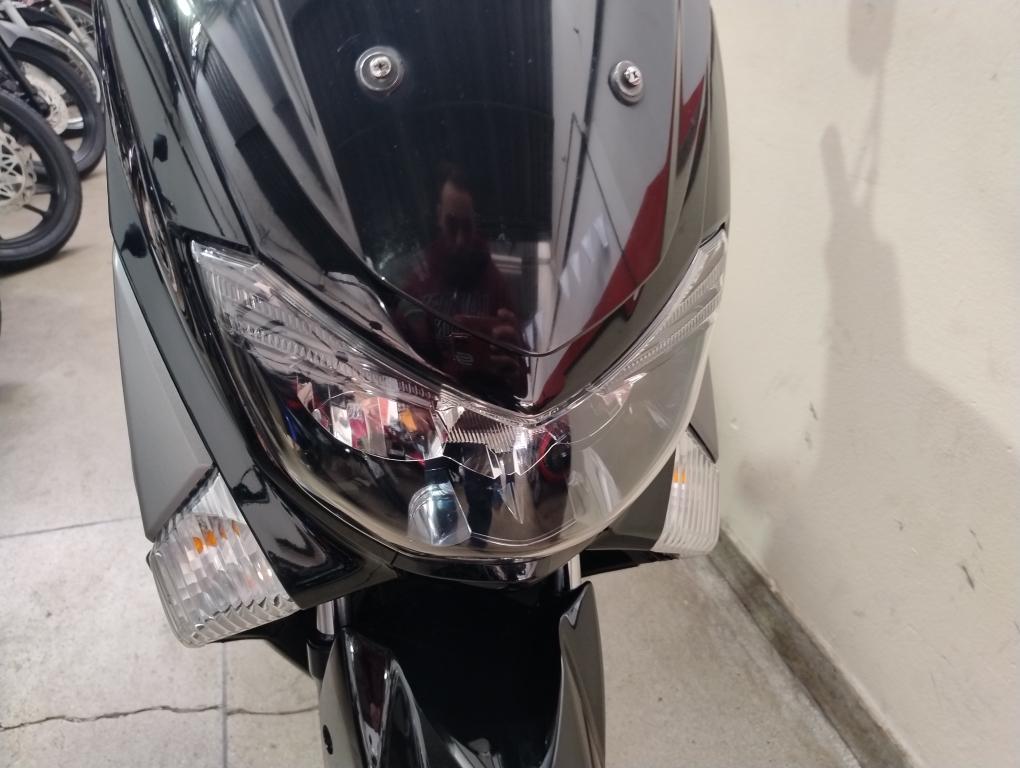 YAMAHA NMax 160 - Foto