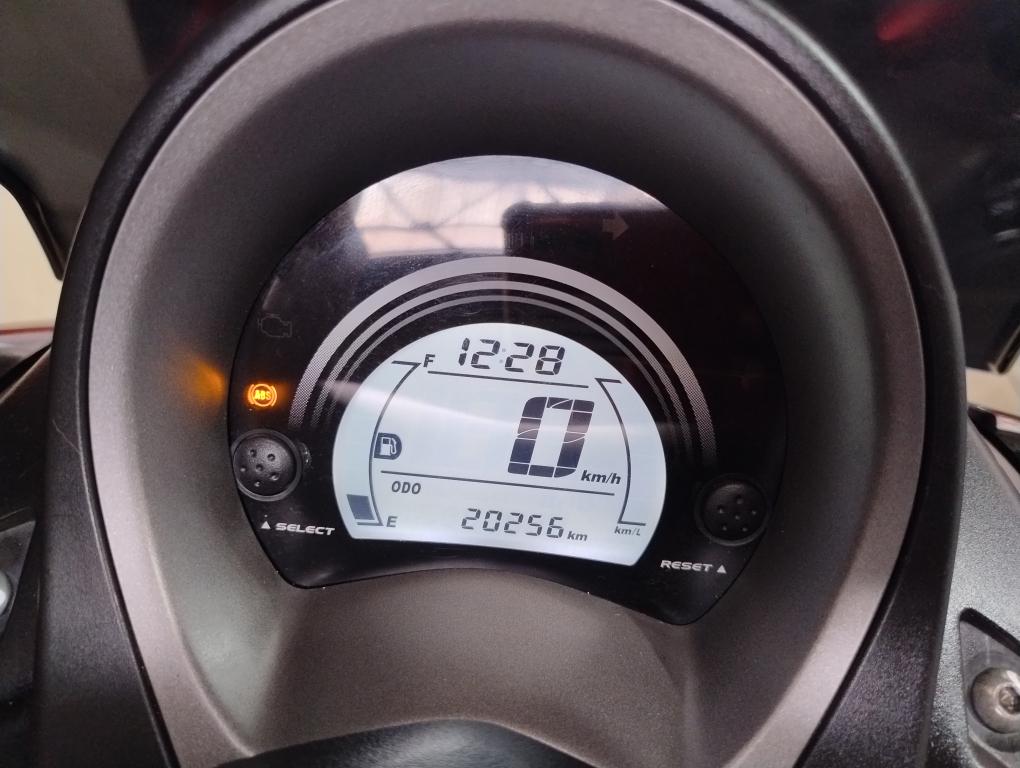 YAMAHA NMax 160 - Foto