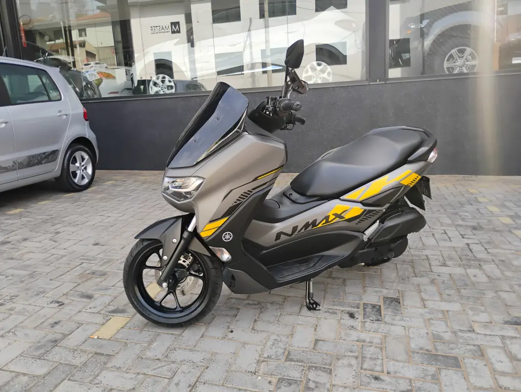 YAMAHA NMax 160 - Foto