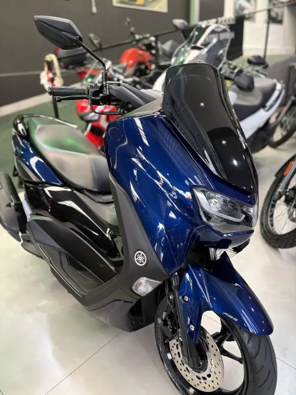 YAMAHA NMax 160 - Foto