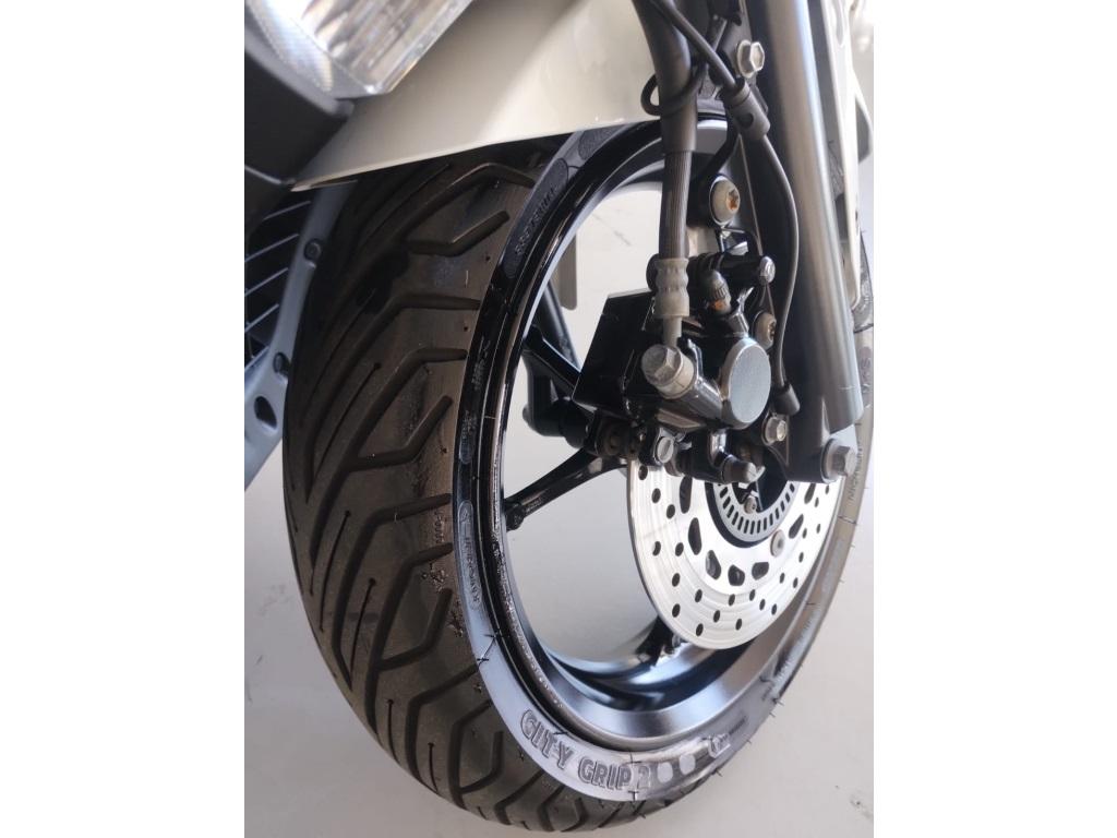 YAMAHA NMax 160 - Foto