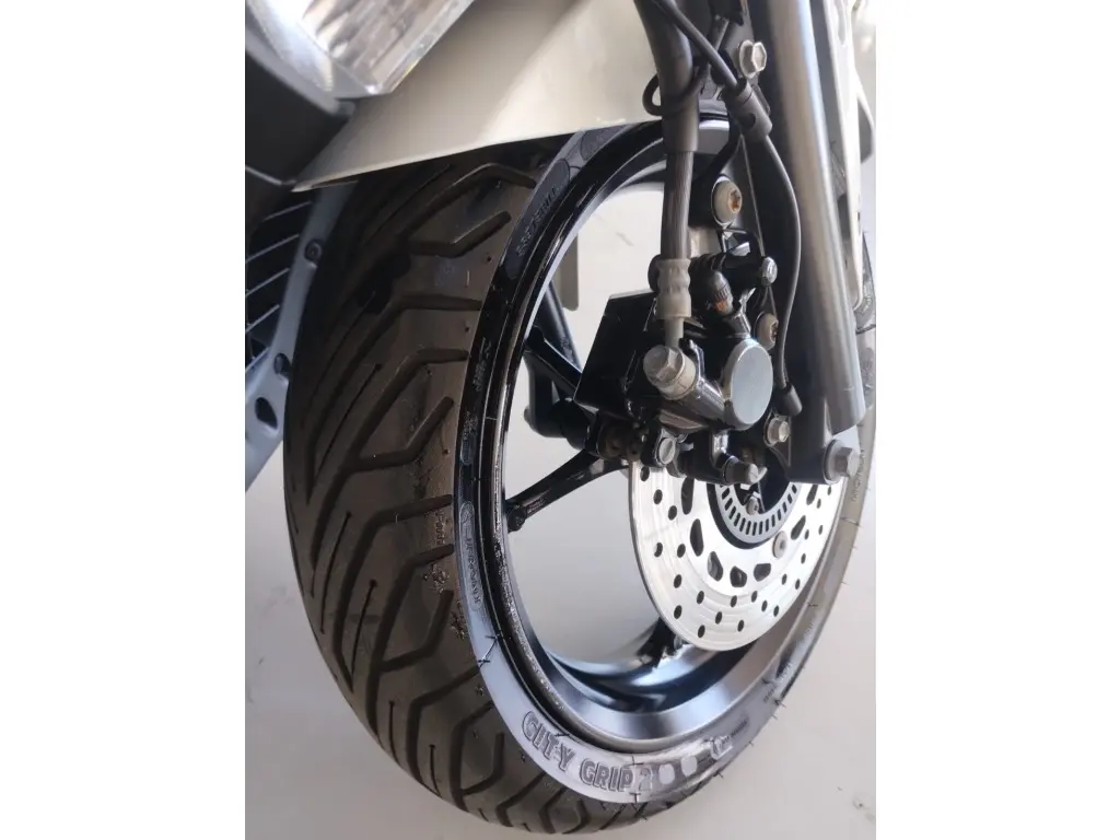 YAMAHA NMax 160 - Foto