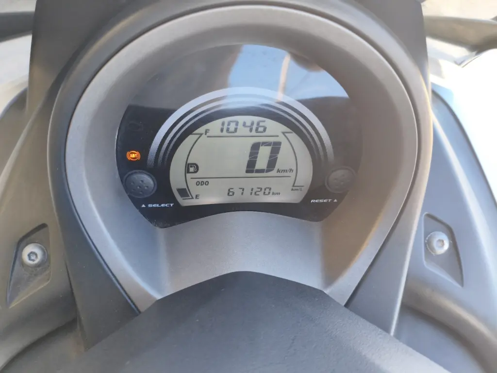 YAMAHA NMax 160 - Foto