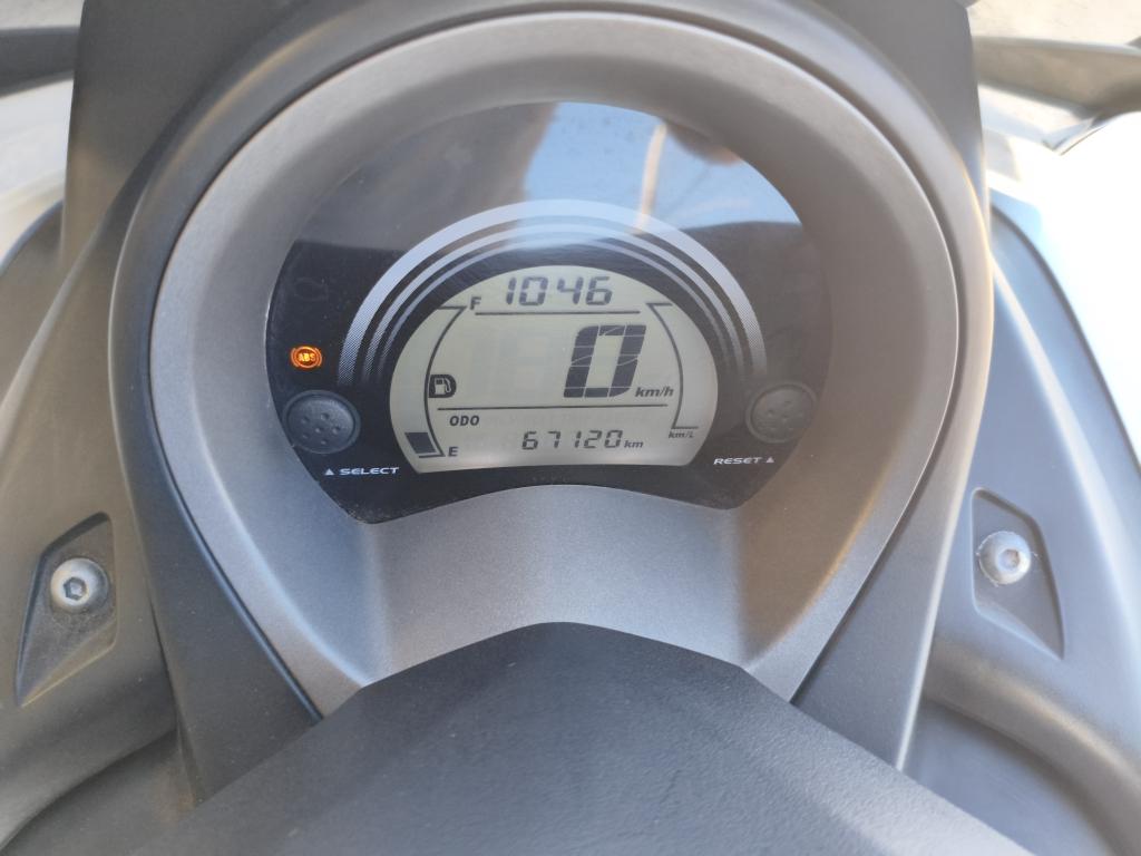 YAMAHA NMax 160 - Foto