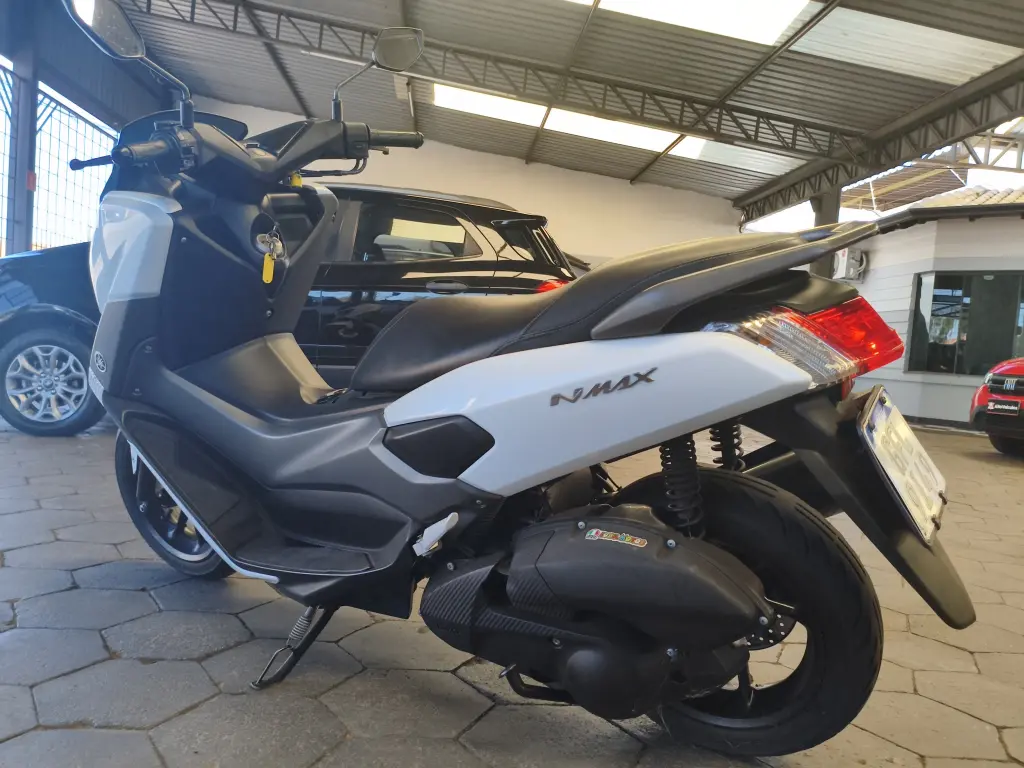 YAMAHA NMax 160 - Foto