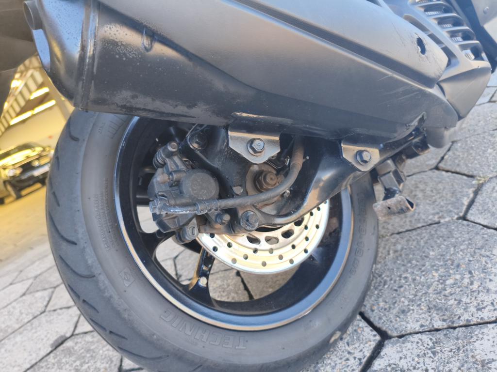 YAMAHA NMax 160 - Foto