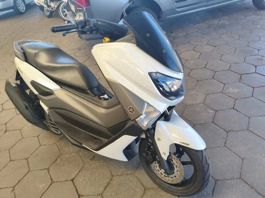 YAMAHA NMax 160 - Foto