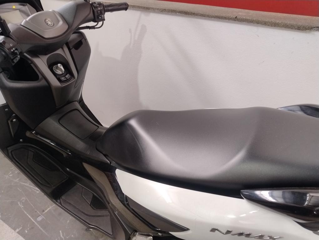 YAMAHA NMax 160 - Foto
