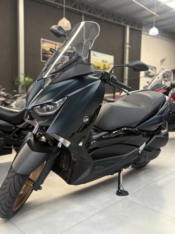 YAMAHA Xmax 250 - Foto