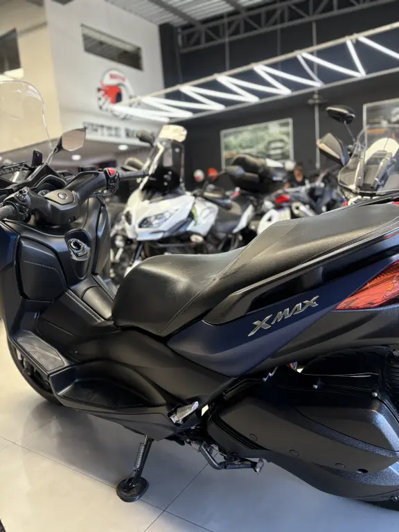 YAMAHA Xmax 250 - Foto