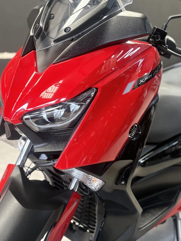 YAMAHA XMax 250 - Foto