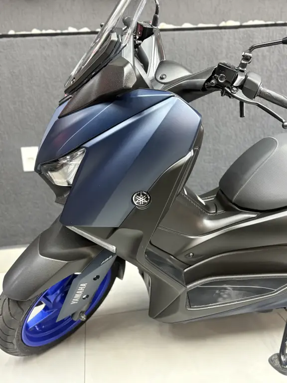 YAMAHA XMax 250 - Foto
