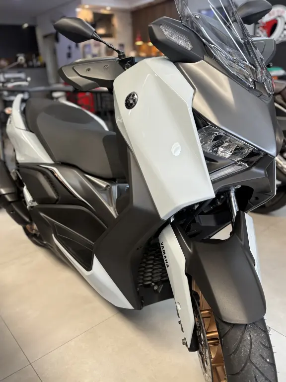 YAMAHA XMax 300 - Foto
