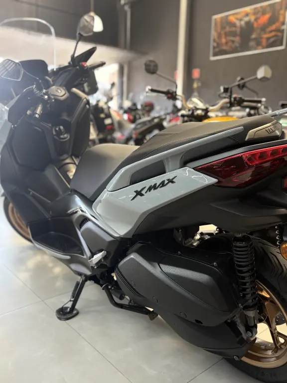 YAMAHA XMax 300 - Foto
