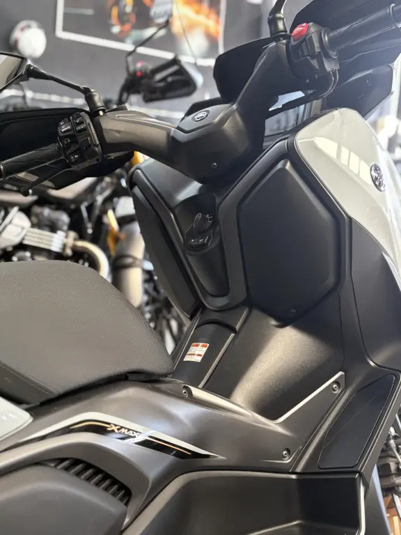 YAMAHA XMax 300 - Foto