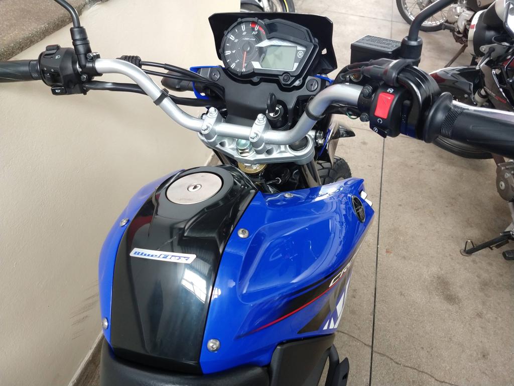 YAMAHA XTZ 150 Crosser - Foto