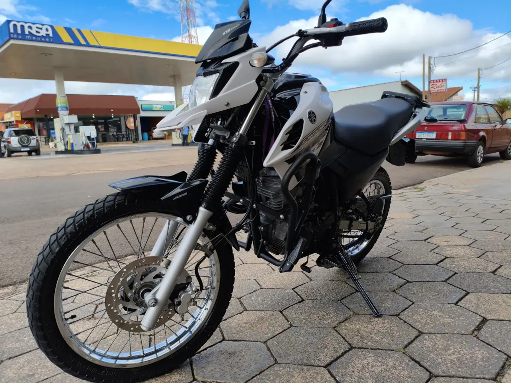 YAMAHA XTZ 150 Crosser - Foto