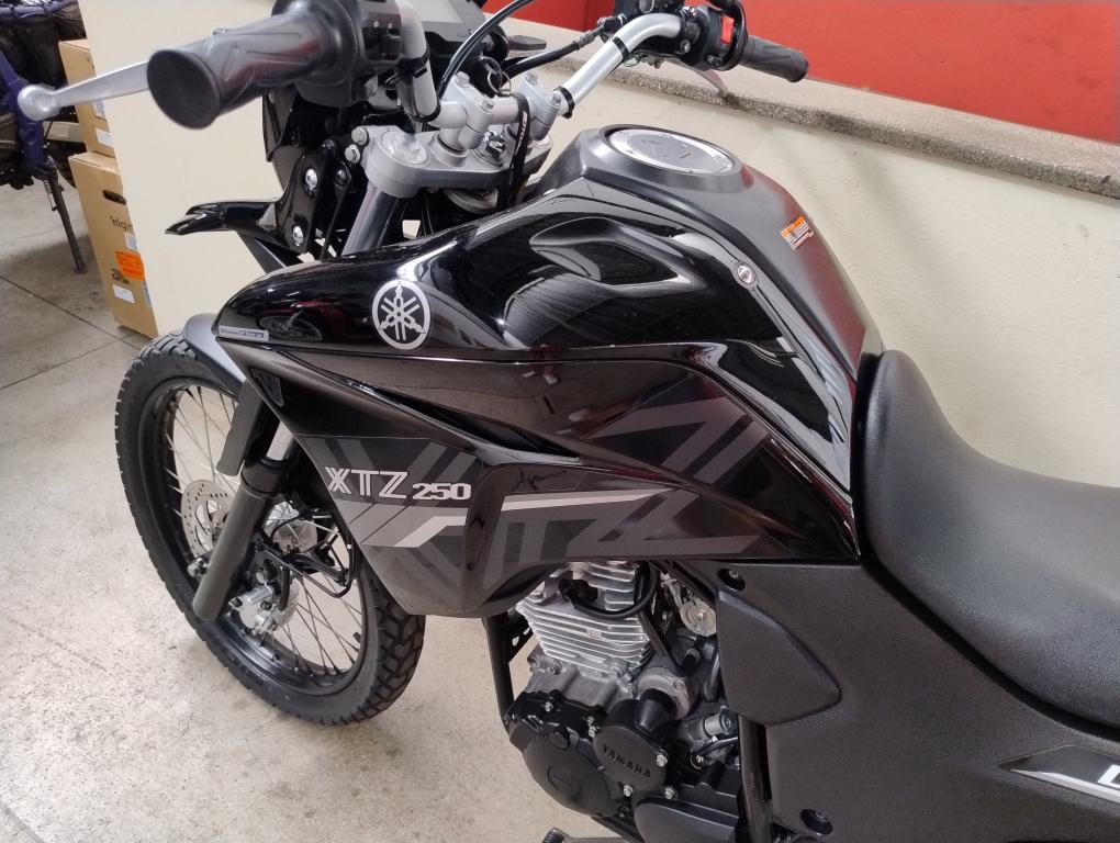 YAMAHA XTZ 250 - Foto