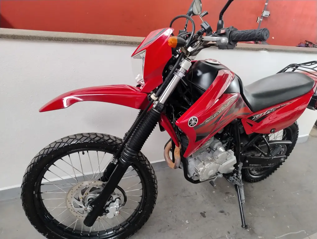 YAMAHA XTZ 250 - Foto