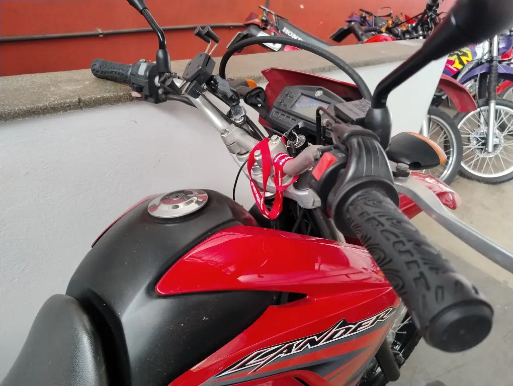 YAMAHA XTZ 250 - Foto