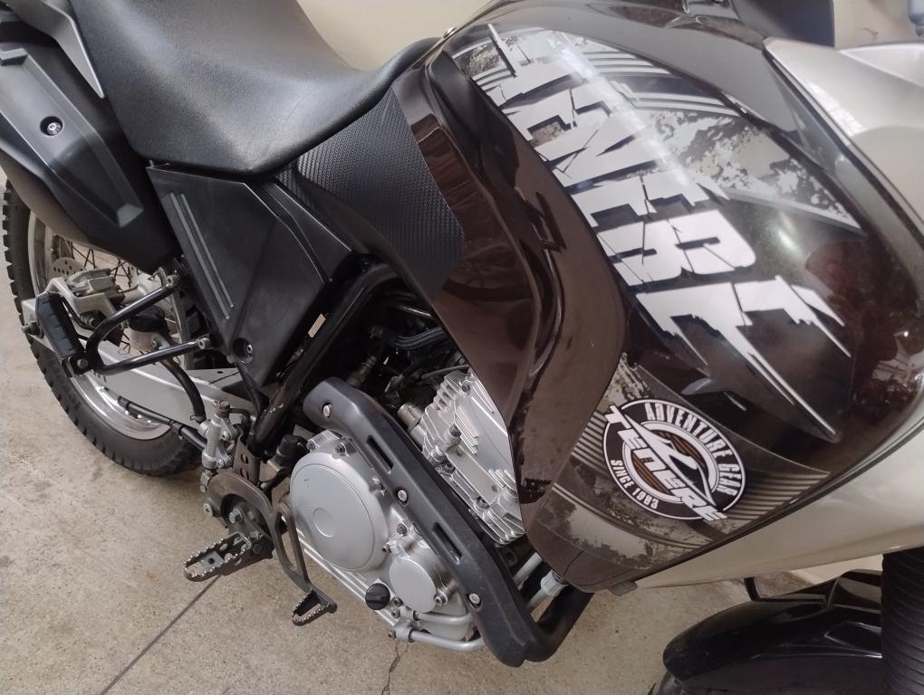 YAMAHA XTZ 250 - Foto