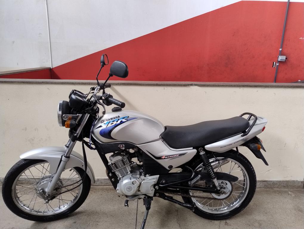 YAMAHA YBR 125 - Foto