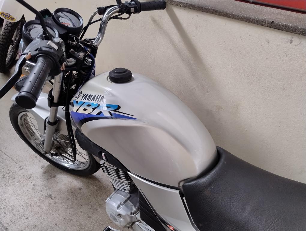 YAMAHA YBR 125 - Foto