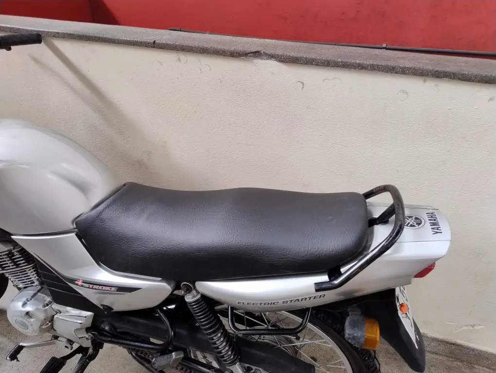 YAMAHA YBR 125 - Foto